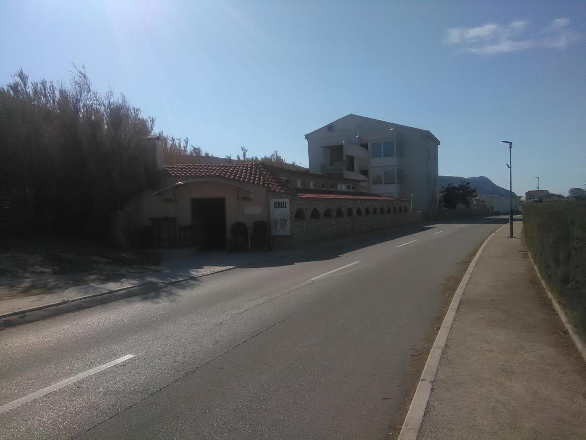 Apartmani Maja Pag Town Buitenkant foto